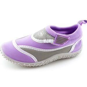 Girl’s Air Balance water shoes.